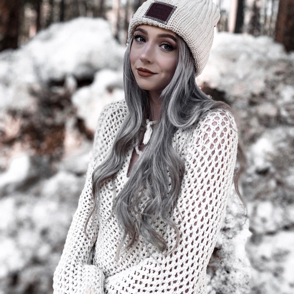 Abercrombie & Fitch Sweaters - Abercrombie White Sweater